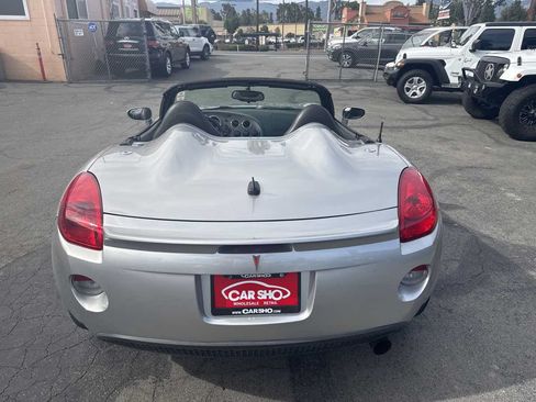 Used 2008 Pontiac Solstice Convertible w/ Premium Package RWD image 9