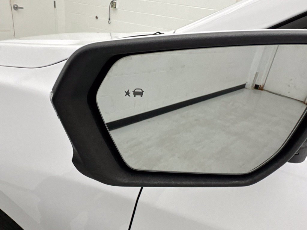 Used 2018 Chevrolet Equinox LT FWD image 12