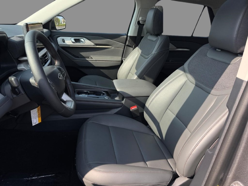 New 2026 Ford Explorer Active w/ Active Comfort Package AWD/4WD image 14