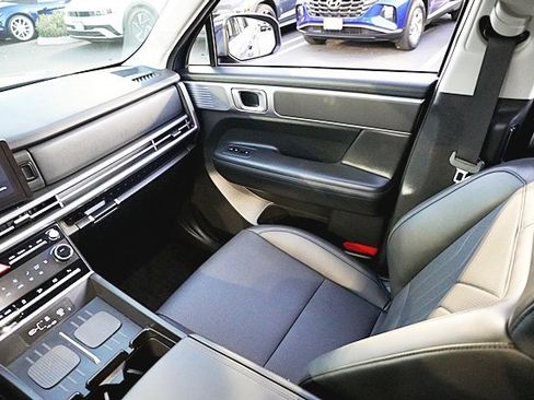 Certified 2025 Hyundai Santa Fe SEL image 22