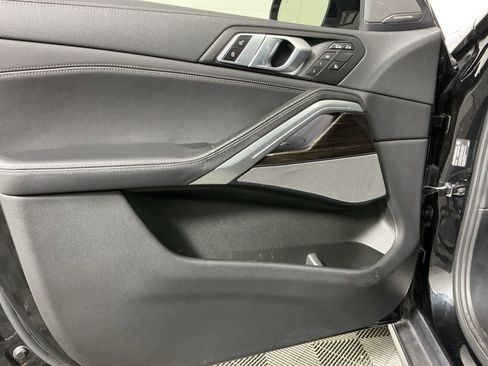 Used 2021 BMW X6 sDrive40i image 19