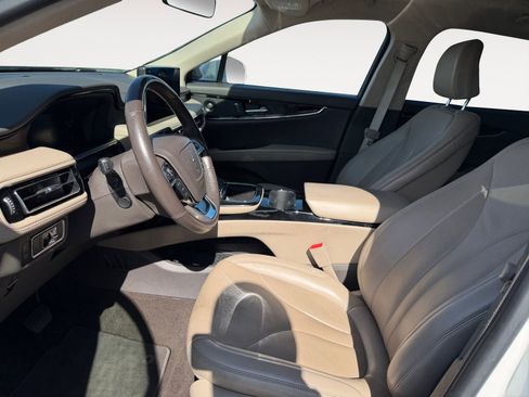 Certified 2021 Lincoln Nautilus Reserve image 9