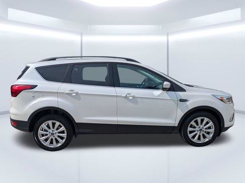 Used 2019 Ford Escape SEL FWD image 3