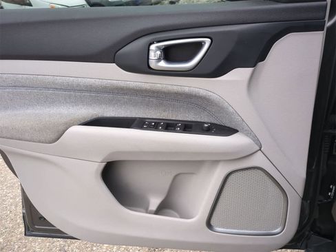 Certified 2022 Jeep Compass Latitude image 29