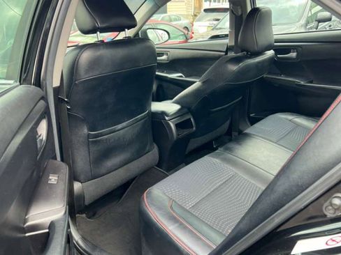 Used 2015 Toyota Camry SE image 16