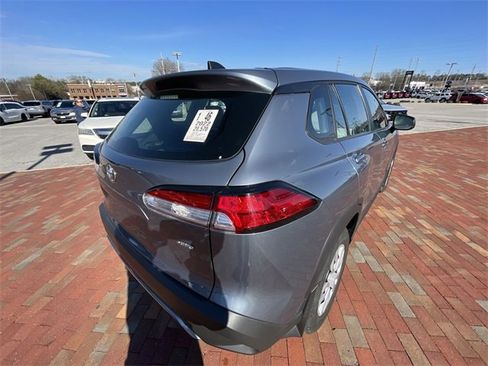 Used 2022 Toyota Corolla Cross L image 18
