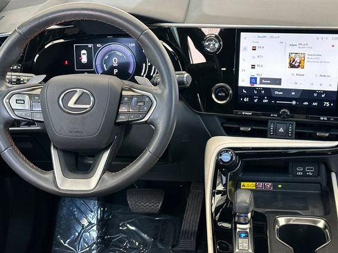 Used 2024 Lexus NX 350h AWD image 4