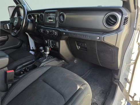 Used 2022 Jeep Wrangler Unlimited Sport AWD/4WD image 14