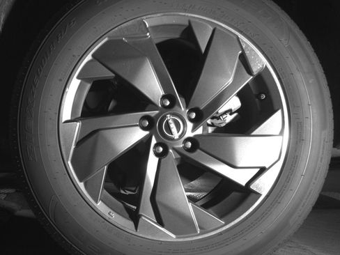 Used 2025 Nissan Rogue SV image 14