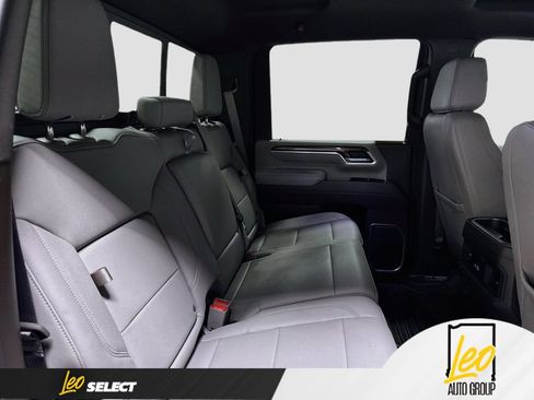 Used 2025 Chevrolet Silverado 3500 LT w/ Z71 Chrome Sport Edition AWD/4WD image 31