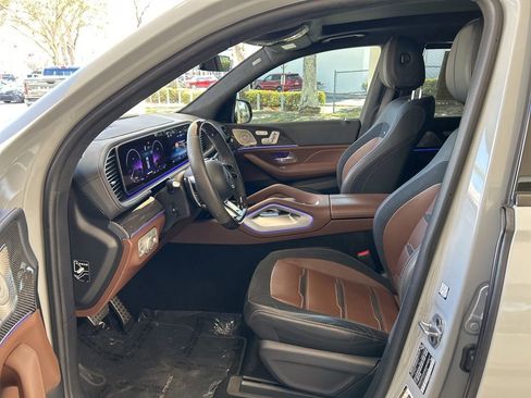 Used 2024 Mercedes-Benz GLS 63 AMG 4MATIC image 5