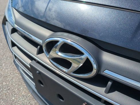 Used 2020 Hyundai Elantra Value Edition FWD image 13