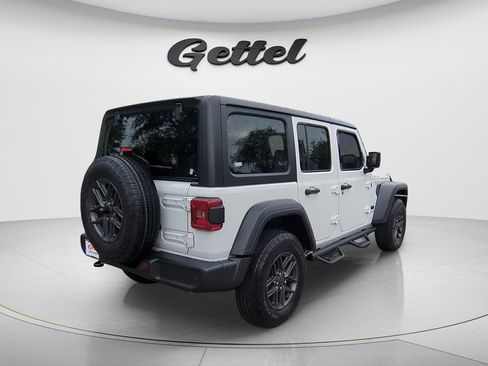 Used 2024 Jeep Wrangler Unlimited Sport AWD/4WD image 5