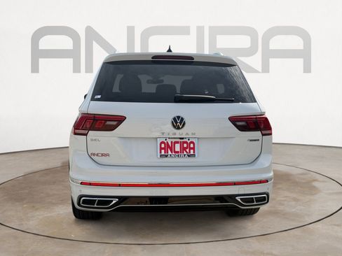 Used 2024 Volkswagen Tiguan SEL R-Line w/ MDO Package, Two-Row AWD/4WD image 9