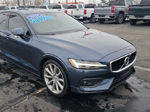 Used 2021 Volvo S60 T6 Momentum w/ Protection Package Premier image 1