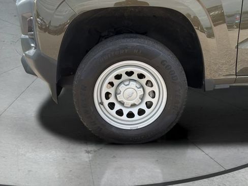 Used 2023 Chevrolet Colorado W/T RWD image 29