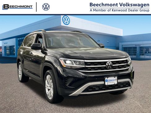 Used 2023 Volkswagen Atlas SE w/ Panoramic Sunroof Package image 1