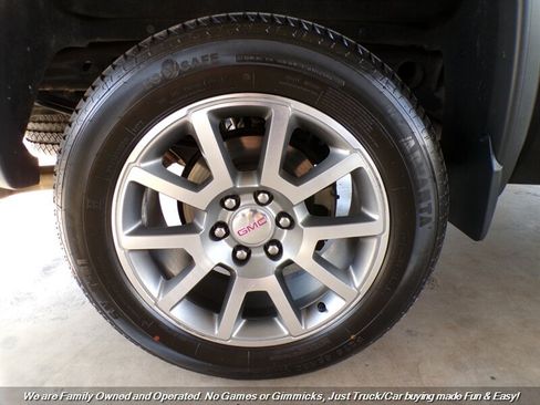 Used 2015 GMC Sierra 1500 Denali w/ Driver Alert Package AWD/4WD image 44