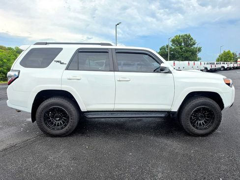 Used 2021 Toyota 4Runner TRD Off-Road Premium w/ Moonroof Package AWD/4WD image 9