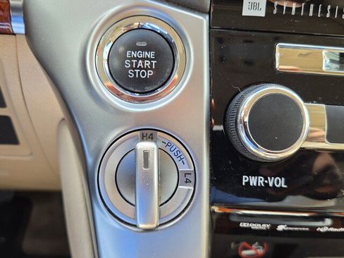 Used 2013 Toyota Land Cruiser AWD/4WD image 33