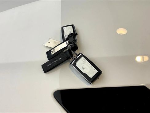 Used 2024 Land Rover Range Rover Sport SE image 15