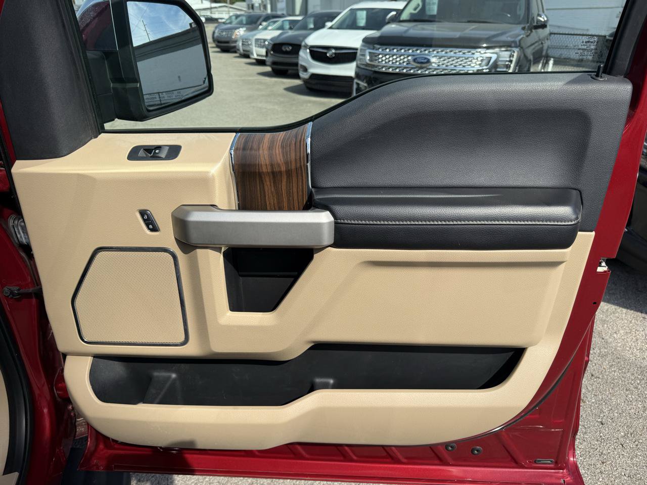 Used 2016 Ford F150 Lariat AWD/4WD image 35