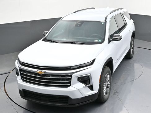 New 2026 Chevrolet Traverse LT w/ Driver Confidence Package AWD/4WD image 46