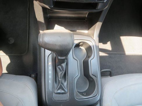 Used 2021 Chevrolet Colorado W/T w/ Custom Special Edition RWD image 18