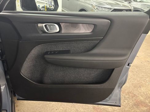 Certified 2023 Volvo C40 Recharge Core w/ Climate Package AWD/4WD image 17