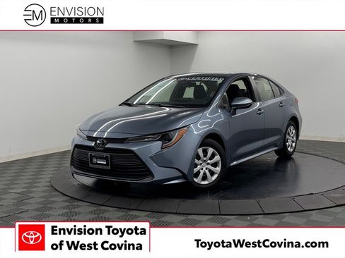 Used 2026 Toyota Corolla LE FWD image 1