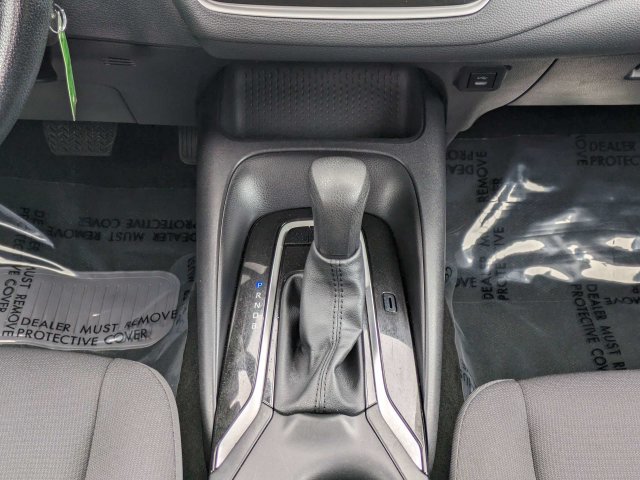 Used 2025 Toyota Corolla LE FWD image 18