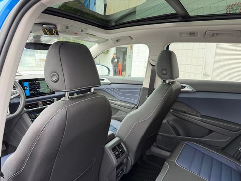 New 2026 Volkswagen Taos SEL AWD/4WD image 17
