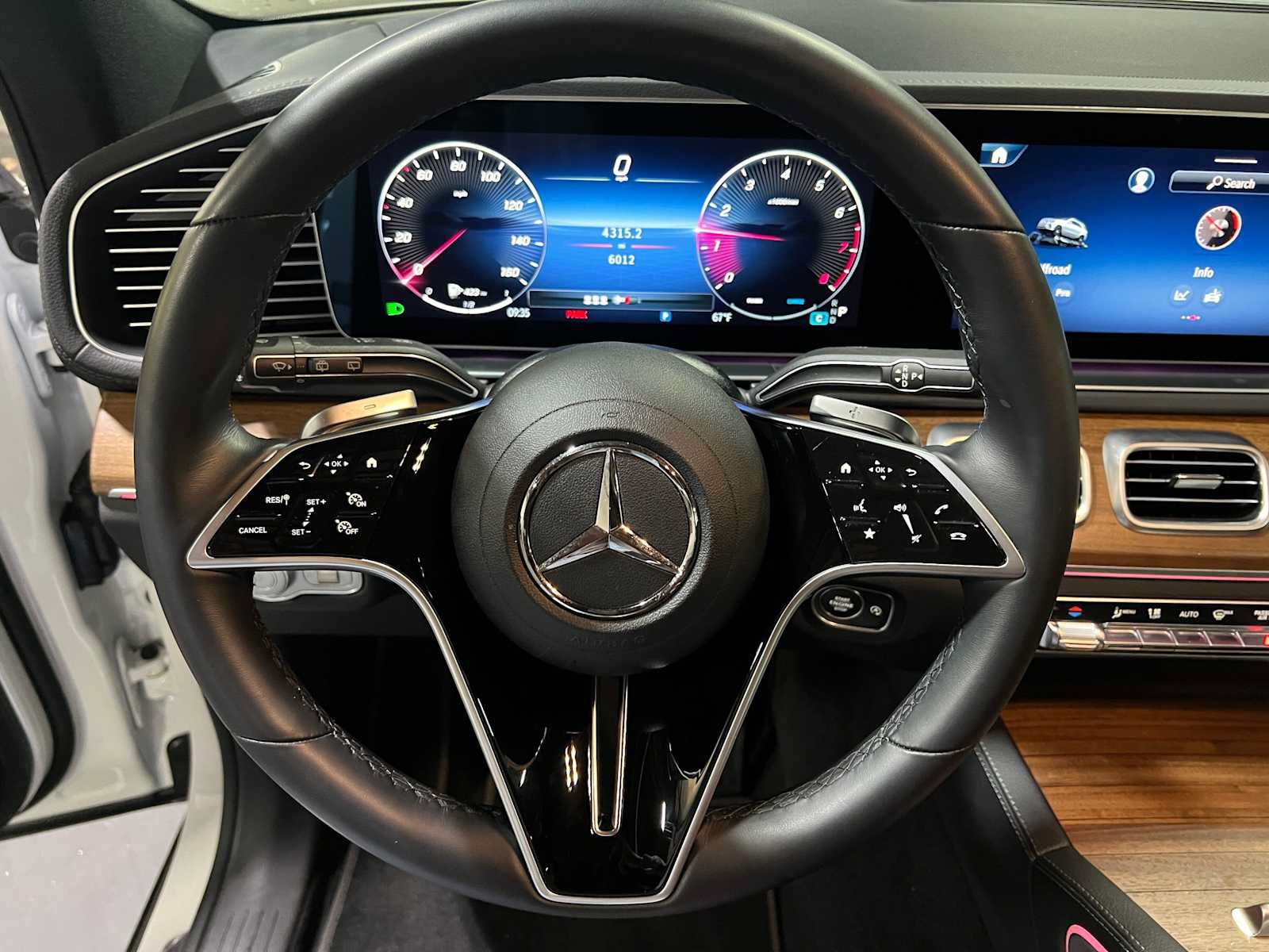 Used 2026 Mercedes-Benz GLE 350 4MATIC image 29