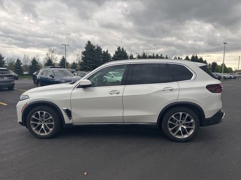 Used 2024 BMW X5 xDrive40i w/ Premium Package AWD/4WD image 7
