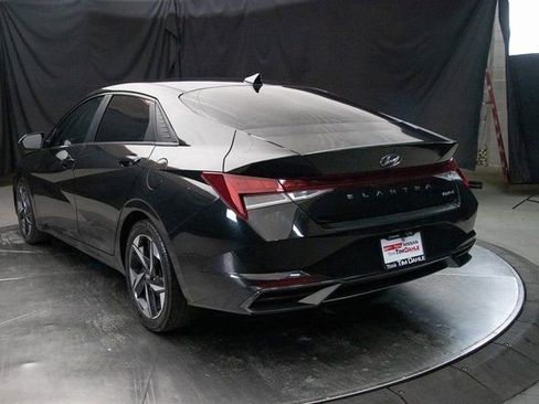 Used 2023 Hyundai Elantra Limited image 10