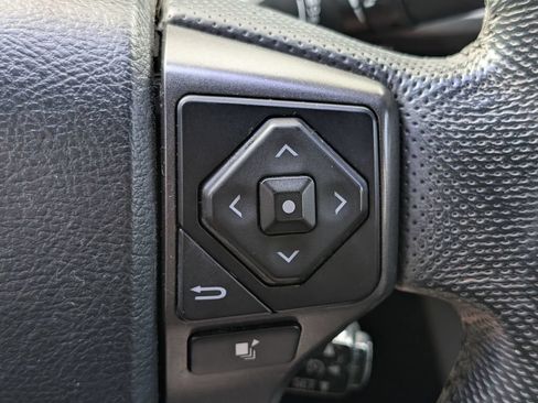 Used 2016 Toyota Tacoma TRD Off-Road w/ Towing Package AWD/4WD image 20