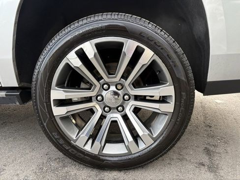 Used 2019 GMC Yukon XL Denali w/ Denali Ultimate Package image 16