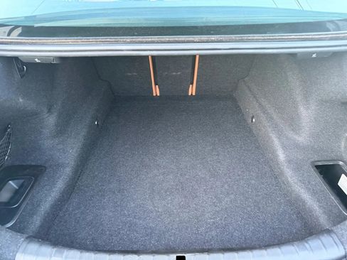 Used 2018 BMW 530i xDrive 530i xDrive Sedan 4D w/ Premium Package image 8