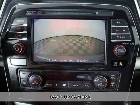 Used 2023 Nissan Maxima SV w/ Floor Mat Group FWD image 7