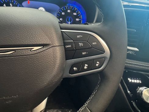 New 2027 Chrysler Pacifica Select w/ Family Tech Group FWD image 6