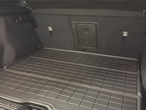 Used 2023 Volvo XC40 Recharge Ultimate w/ Protection Package Premier image 82