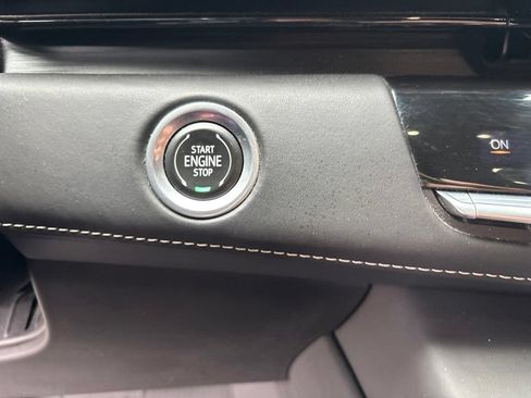 Used 2022 Cadillac Escalade Sport Platinum w/ LPO, ONYX Package AWD/4WD image 26