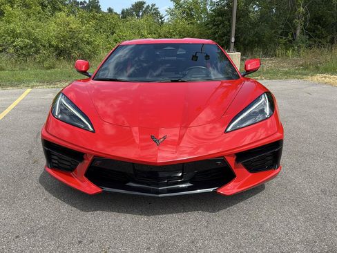 Used 2025 Chevrolet Corvette Stingray Premium Cpe w/ 3LT RWD image 2