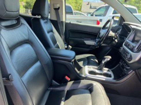 Used 2022 Chevrolet Colorado LT w/ Luxury Package image 13