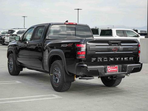New 2026 Nissan Frontier PRO-4X w/ Tow Package AWD/4WD image 8