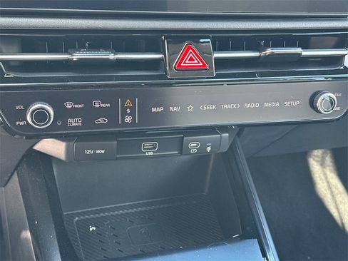 New 2025 Kia Niro SX image 27