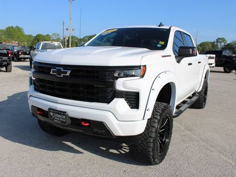 Used 2024 Chevrolet Silverado 1500 RST w/ Redline Edition AWD/4WD image 3
