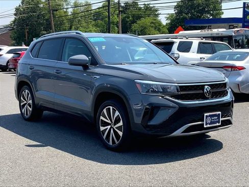 Used 2023 Volkswagen Taos SE w/ Panoramic Sunroof Package AWD/4WD image 1