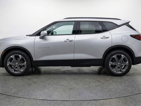 Used 2025 Chevrolet Blazer LT FWD image 5
