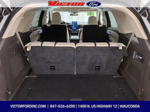 Certified 2022 Ford Explorer Platinum w/ Equipment Group 601A image 15